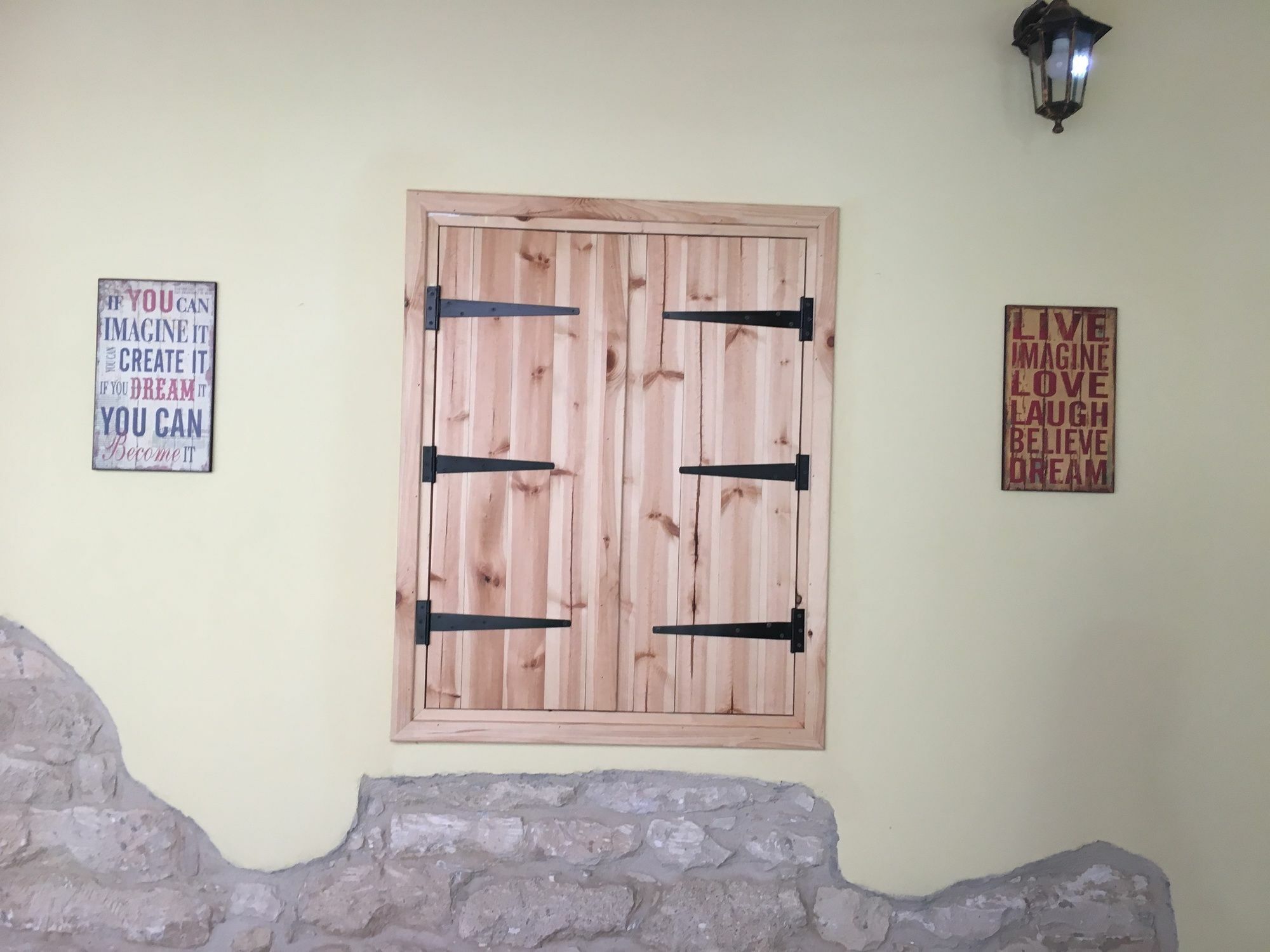 Zouglas App Guesthouse Limassol Eksteriør billede