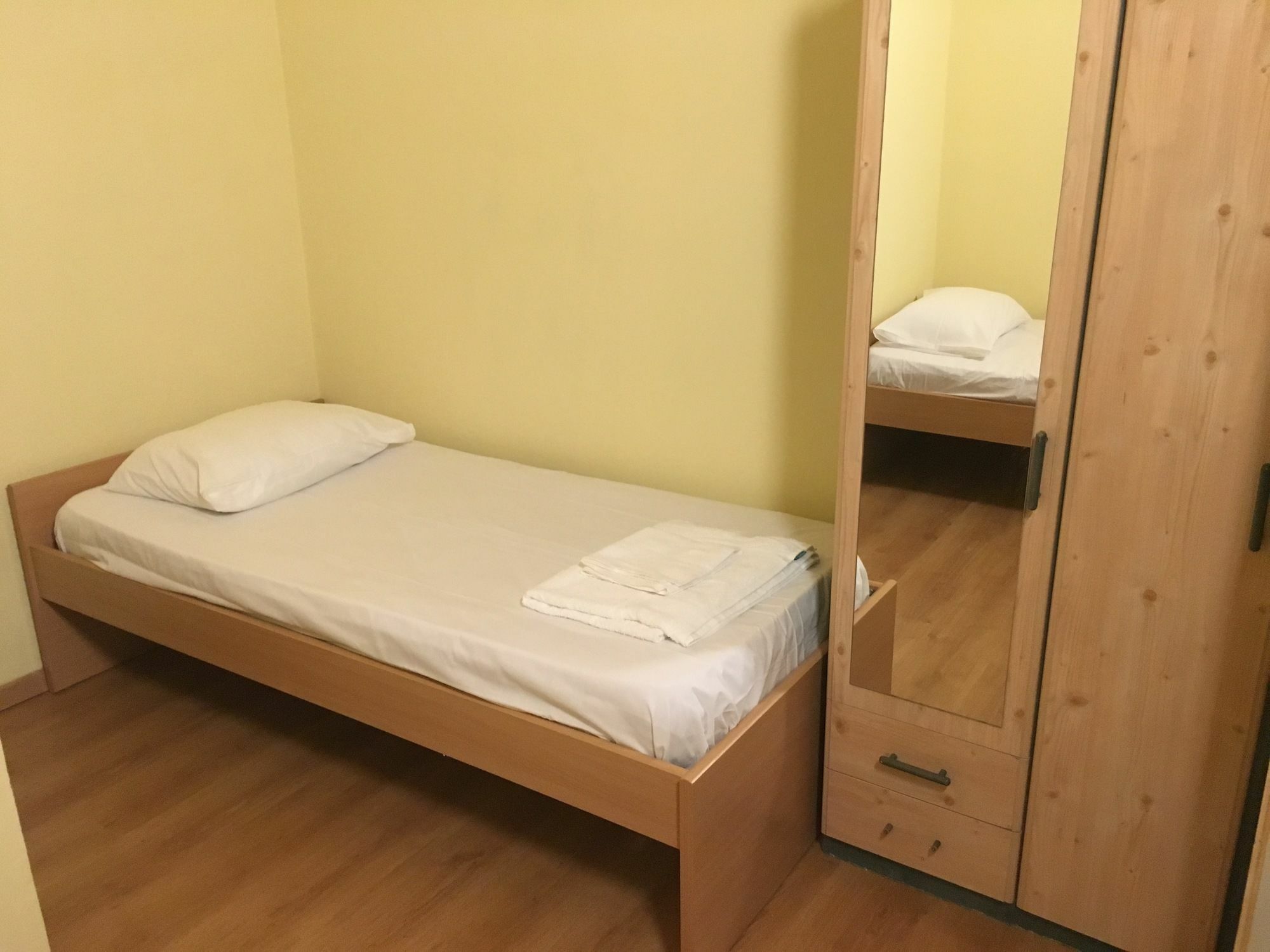 Zouglas App Guesthouse Limassol Eksteriør billede